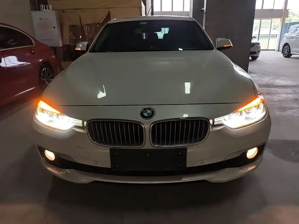 BMW 3 Series 2018 — фото 3