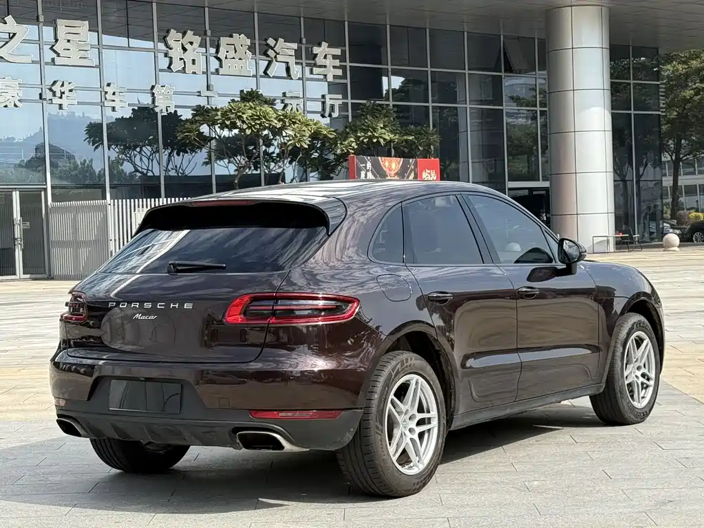 Porsche Macan 2016 — фото 12