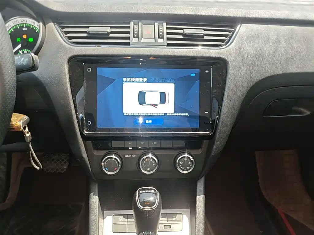 Skoda Octavia 2022 — фото 13