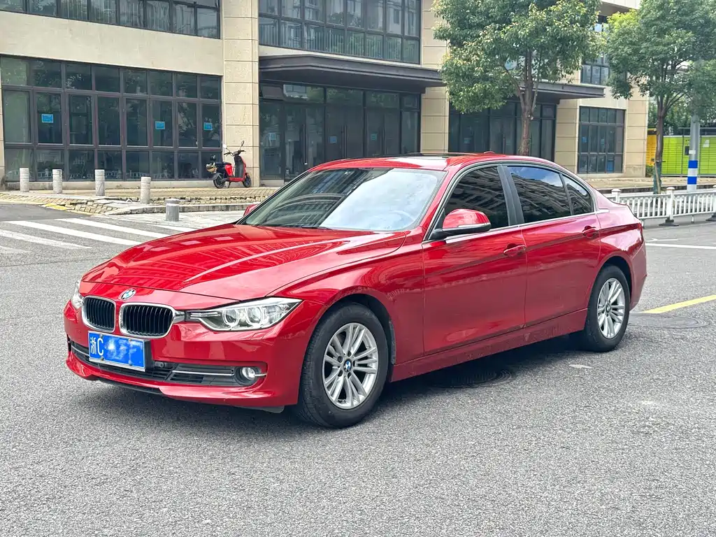 BMW 3 Series 2014 — фото 1