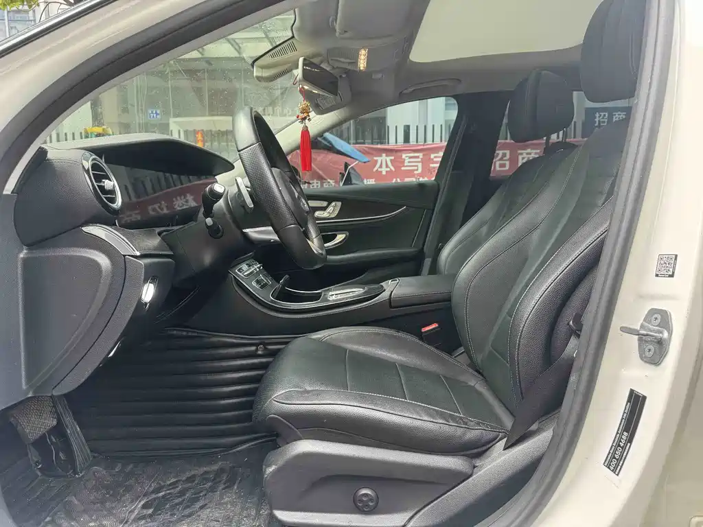 Mercedes-Benz E-Class 2019 — фото 10