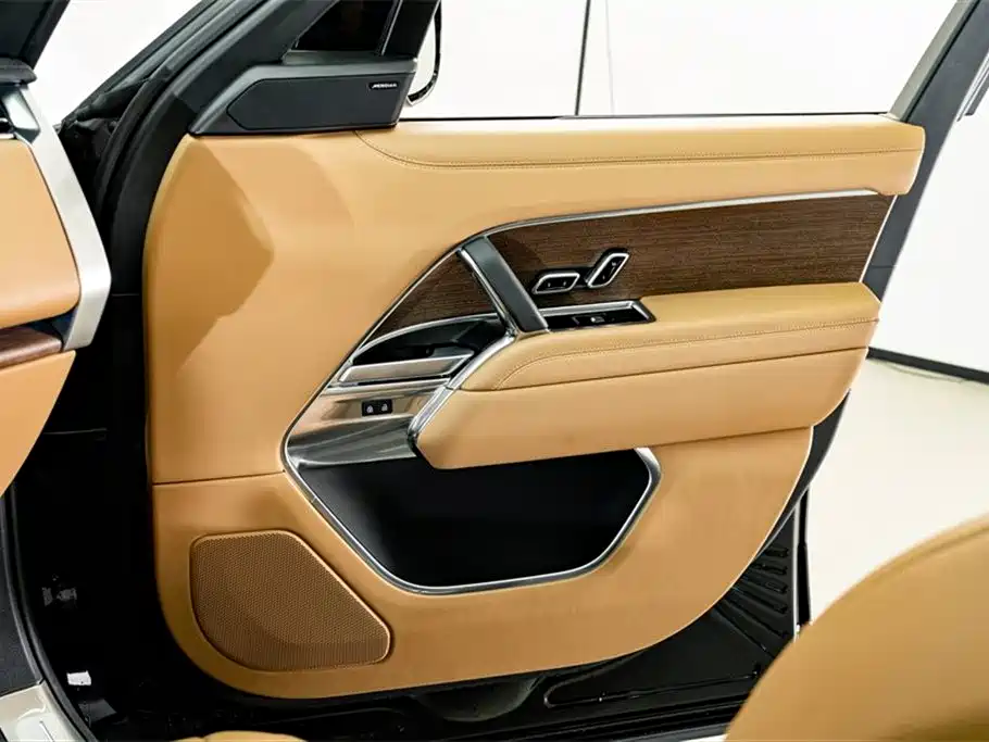 Land Rover Range Rover 2024 — фото 16
