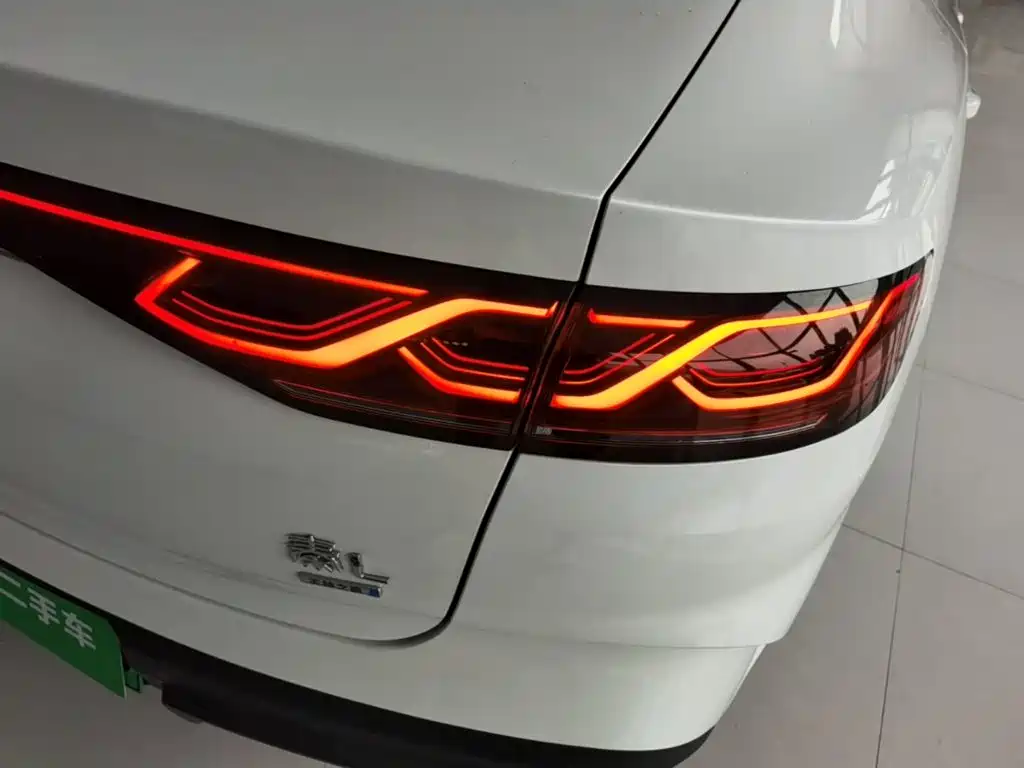 BYD Qin L 2025 — фото 8