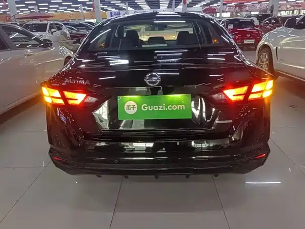 Nissan Teana 2026