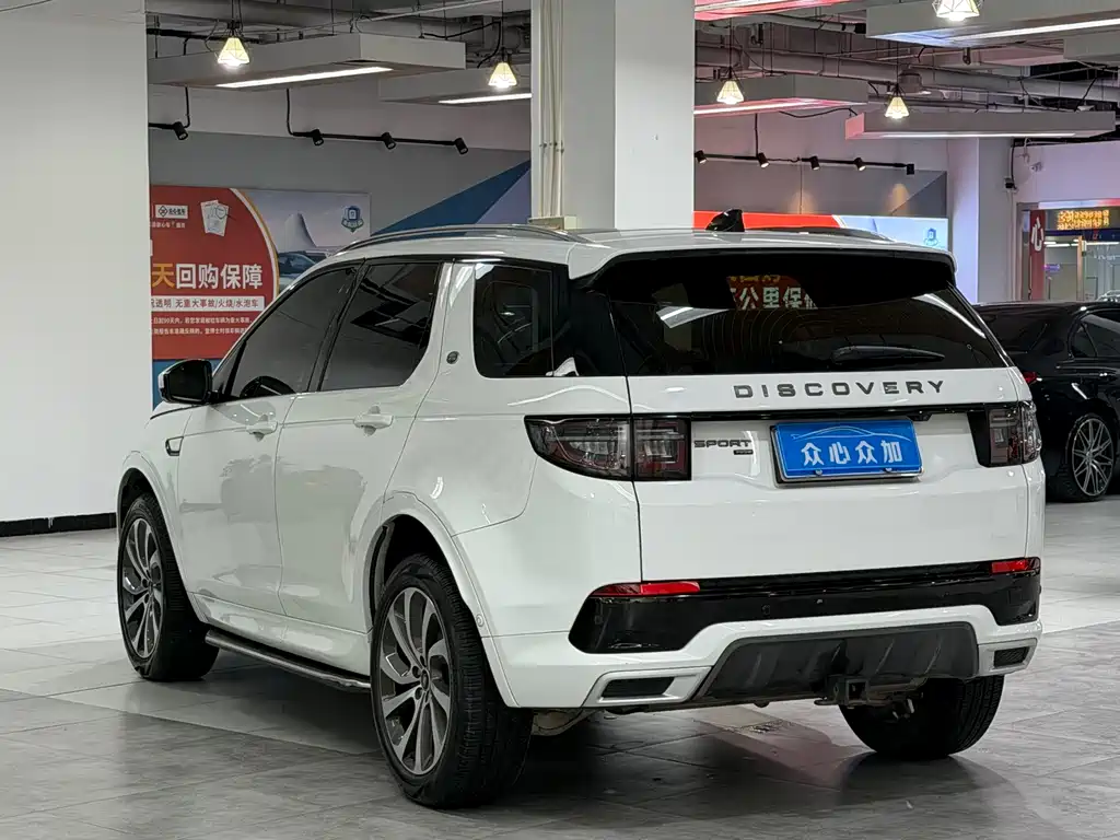 Land Rover Discovery Sport 2023 — фото 4