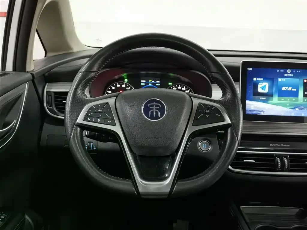 BYD MAX New Energy 2019 — фото 11