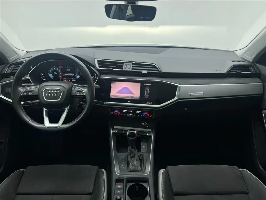 Audi Q3 2022 — фото 14