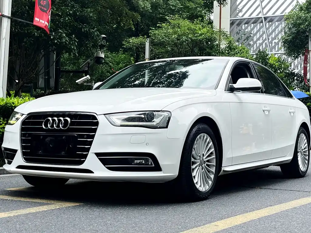 Audi A4L 2015