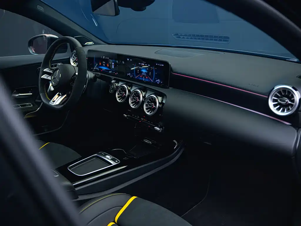 Mercedes-Benz A-Class AMG 2026 — фото 10
