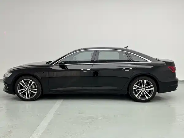 Audi A6L 2022