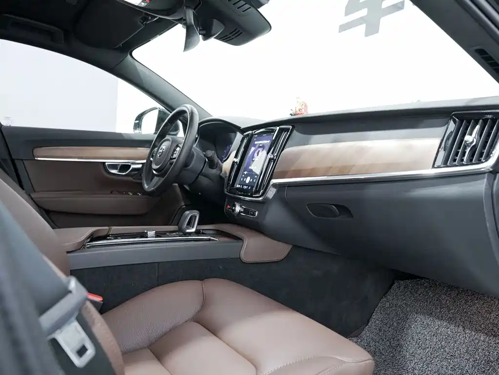 Volvo S90 2021 — фото 12