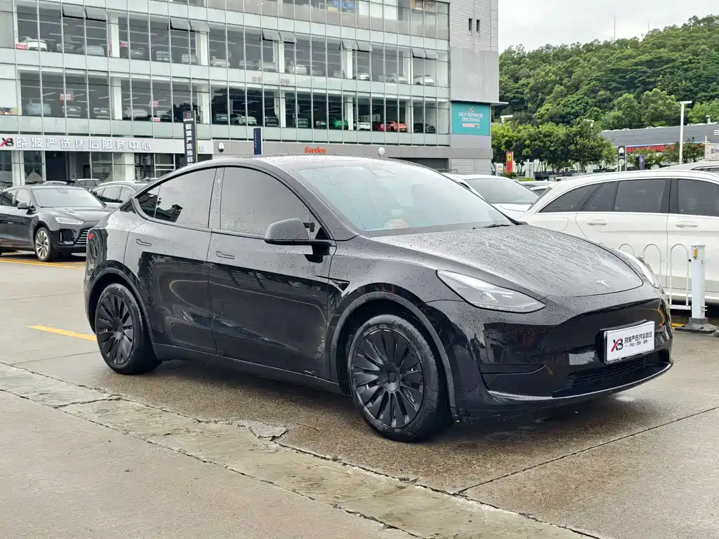 Tesla Model Y 2022 — фото 3