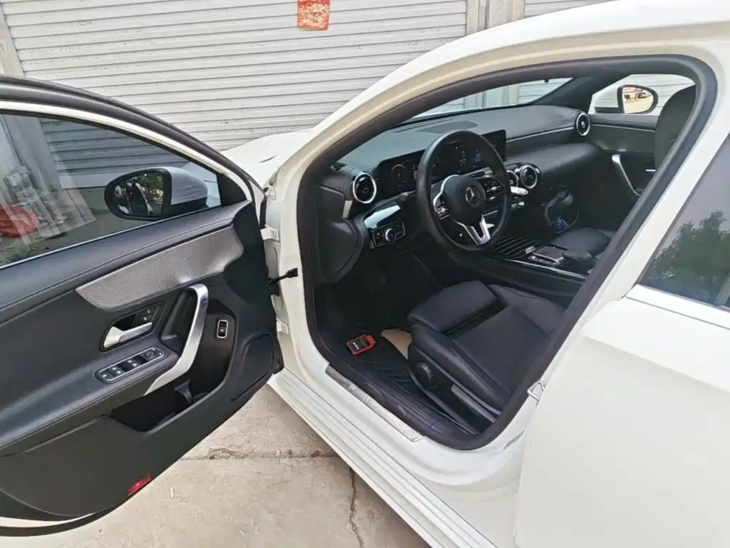 Mercedes-Benz A-Class 2021 — фото 16