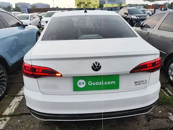 Volkswagen Bora 2023