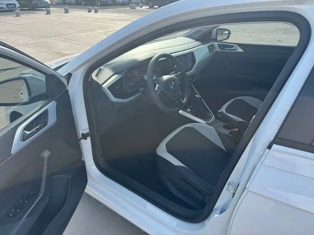 Volkswagen Polo 2022