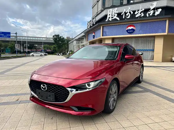 Mazda 3 Axela 2022