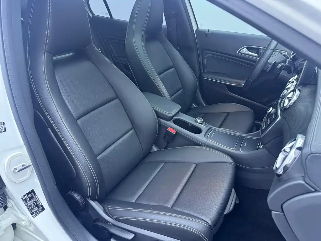 Mercedes-Benz GLA 2018 — фото 14