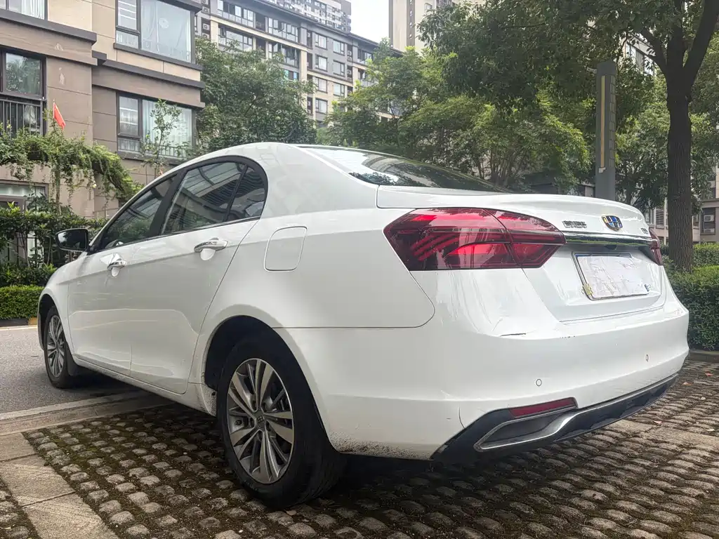 Geely Emgrand 2018