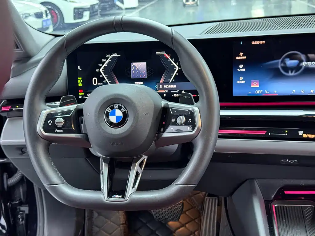 BMW 5 Series 2024 — фото 12