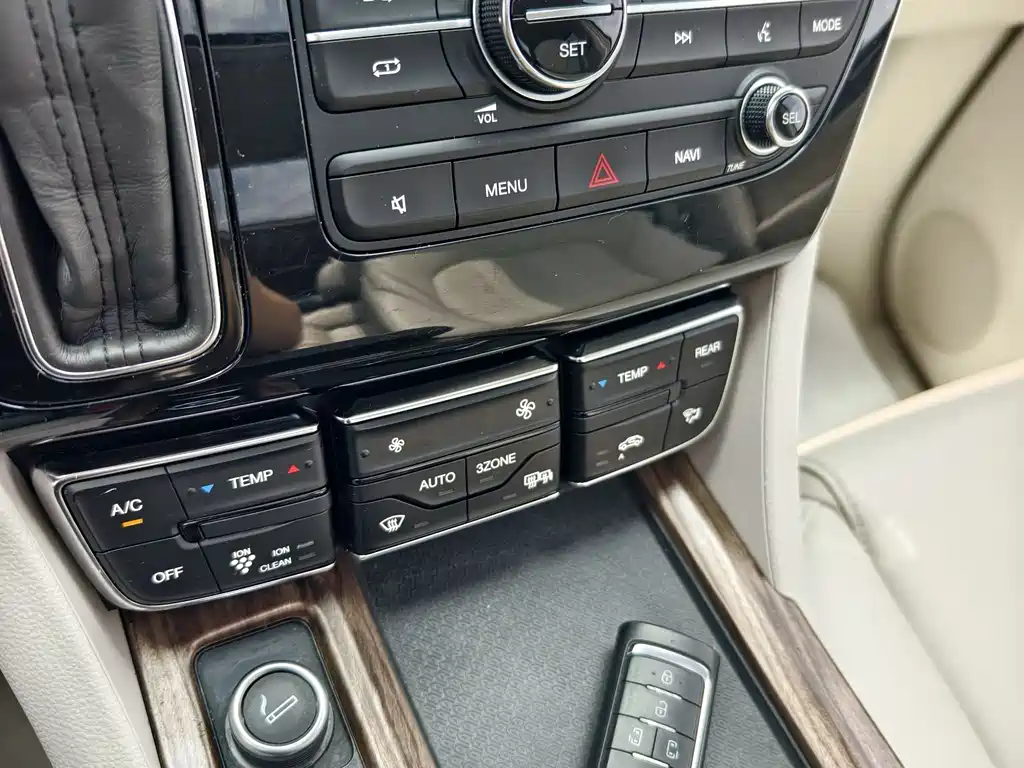 GAC Motor Trumpchi M8 2018 — фото 25
