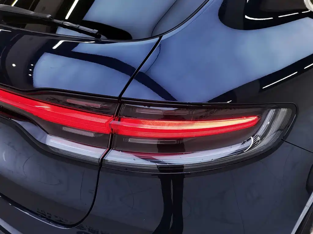 Porsche Macan 2023 — фото 25