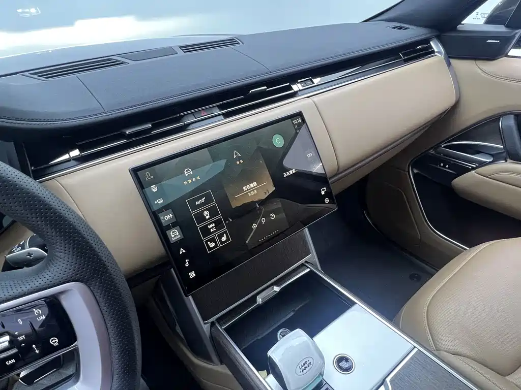 Land Rover Range Rover 2024 — фото 16
