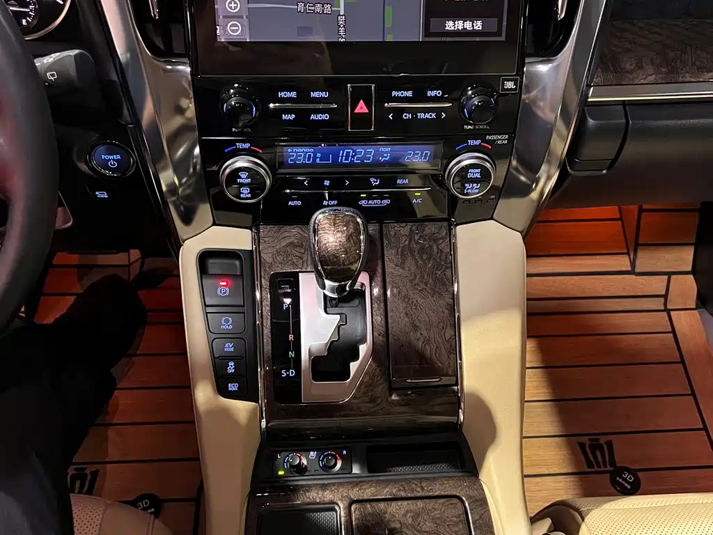 Toyota Vellfire 2022 — фото 10