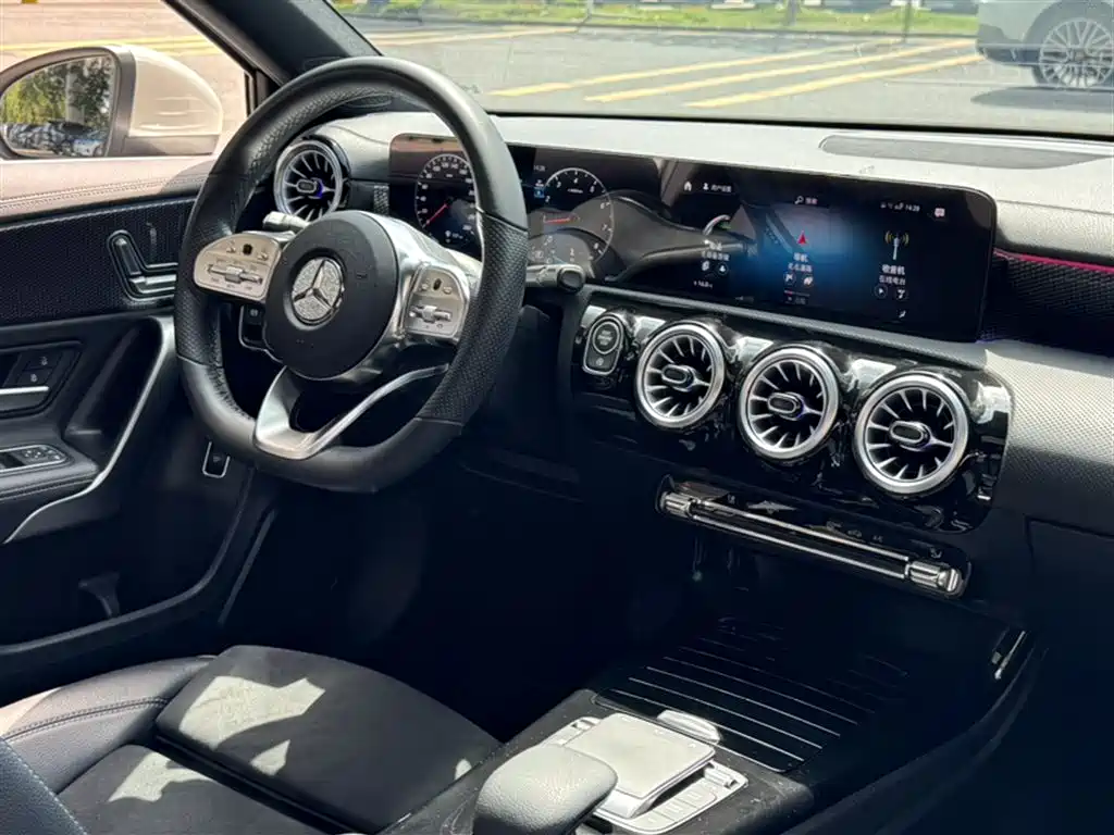 Mercedes-Benz A-Class 2023 — фото 21
