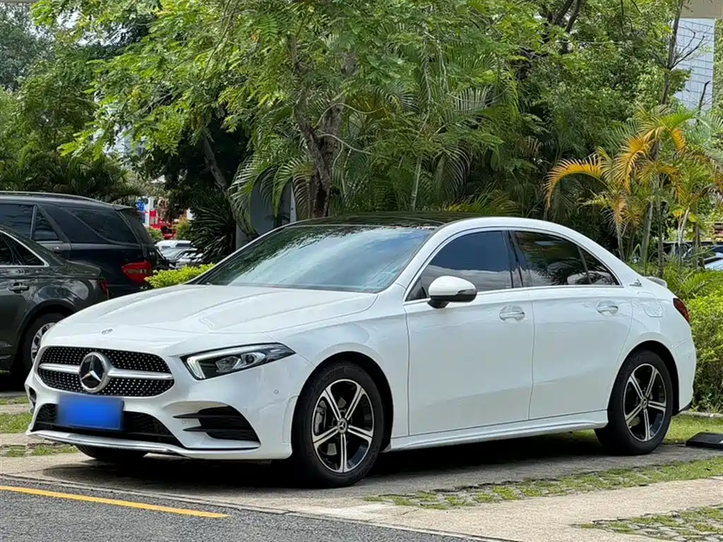 Mercedes-Benz A-Class 2023 — фото 2