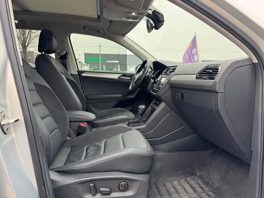 Volkswagen Tiguan L 2018 — фото 23
