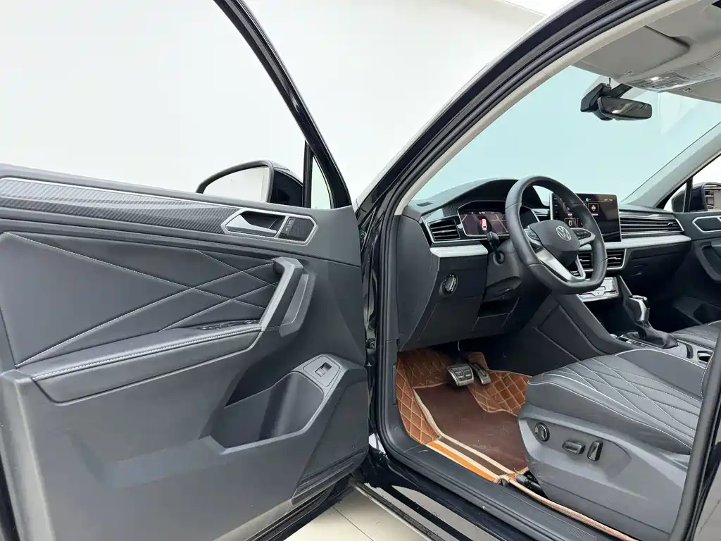 Volkswagen Tiguan L 2024