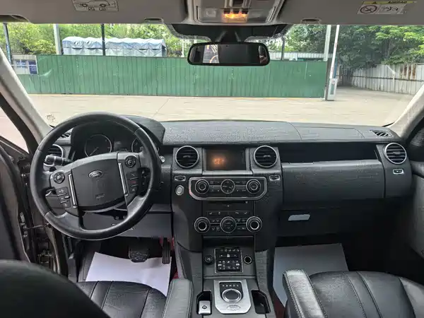 Land Rover Discovery 2014