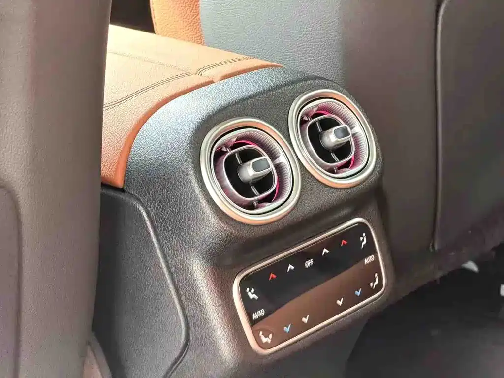 Mercedes-Benz GLC 2025 — фото 15