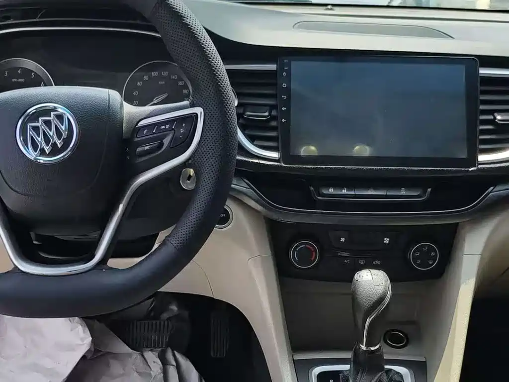 Buick Excelle 2018 — фото 10