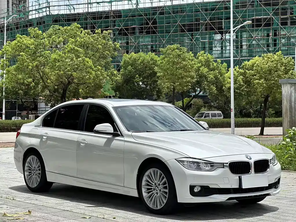 BMW 3 Series 2018 — фото 3