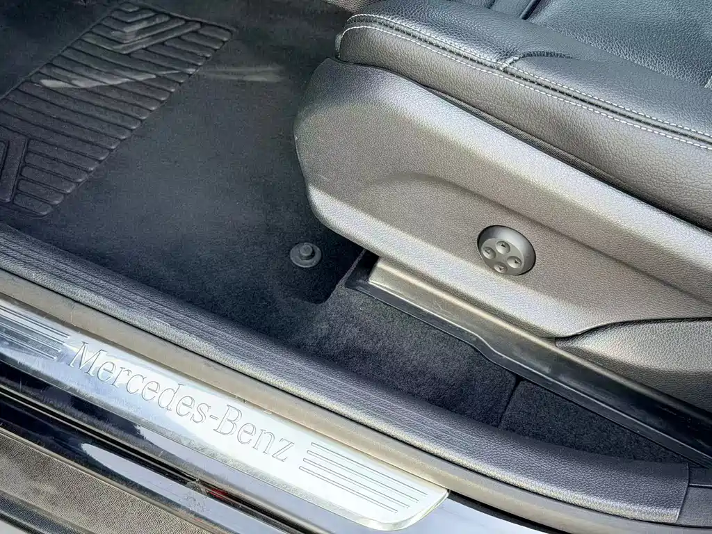 Mercedes-Benz GLC 2016 — фото 14