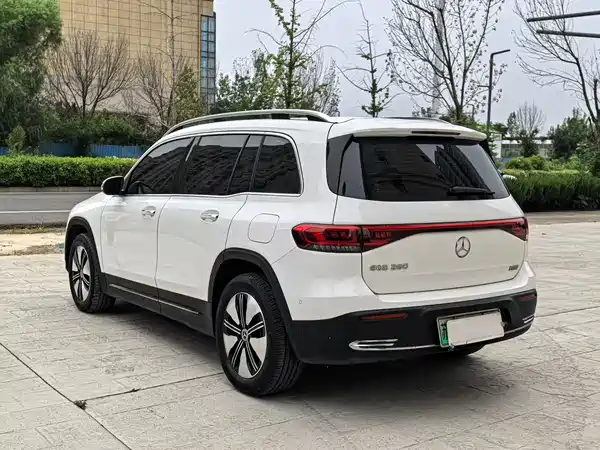 Mercedes-Benz EQB 2022