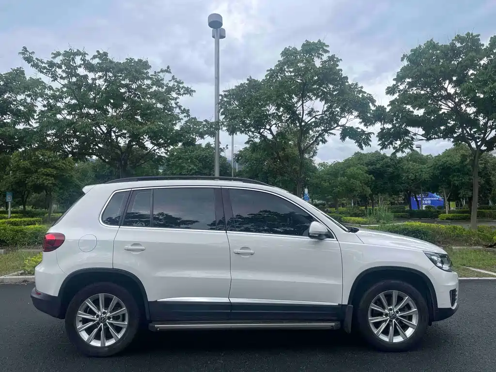 Volkswagen Tiguan 2015 — фото 10