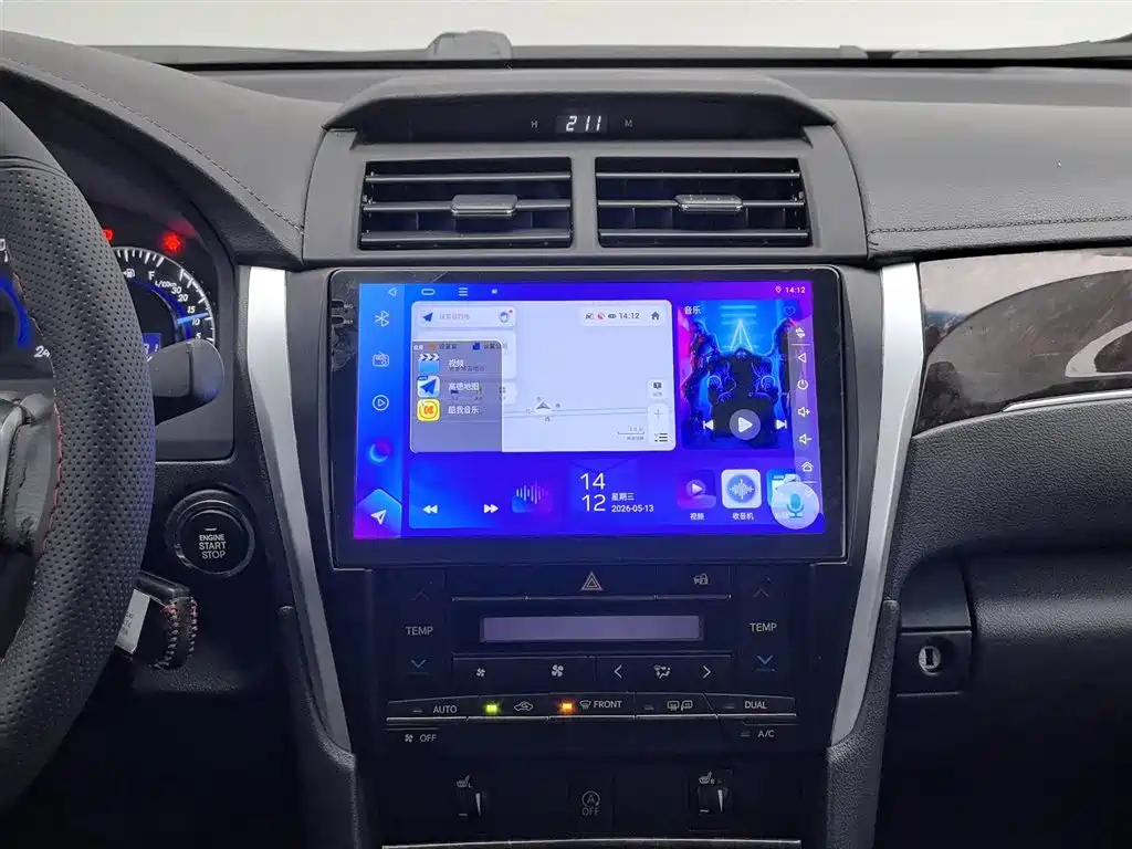 Toyota Camry 2017 — фото 12