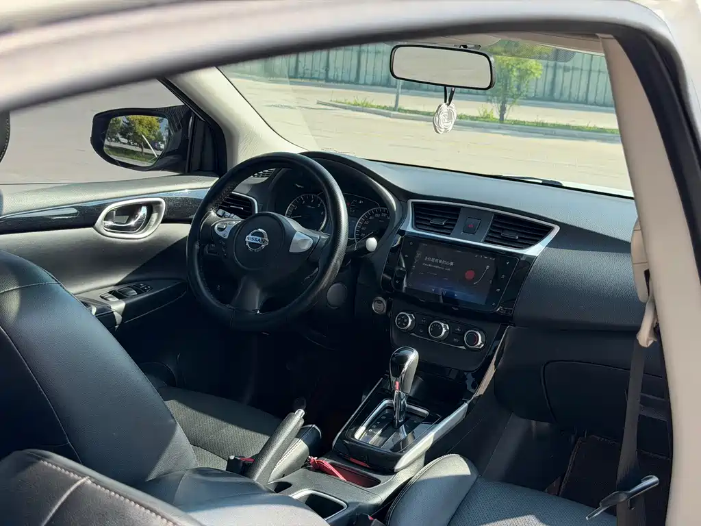 Nissan Sylphy 2018 — фото 16