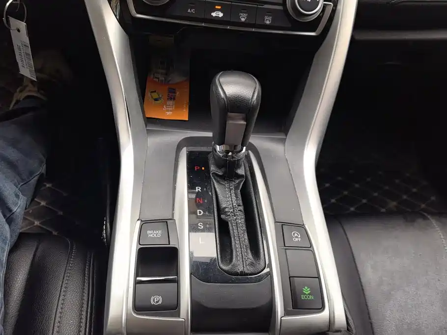 Honda Civic 2017 — фото 16