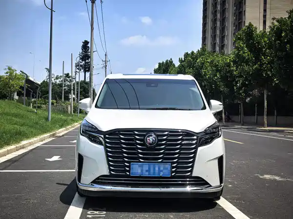 Buick GL8 2024