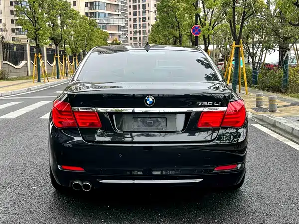BMW 7 Series 2011