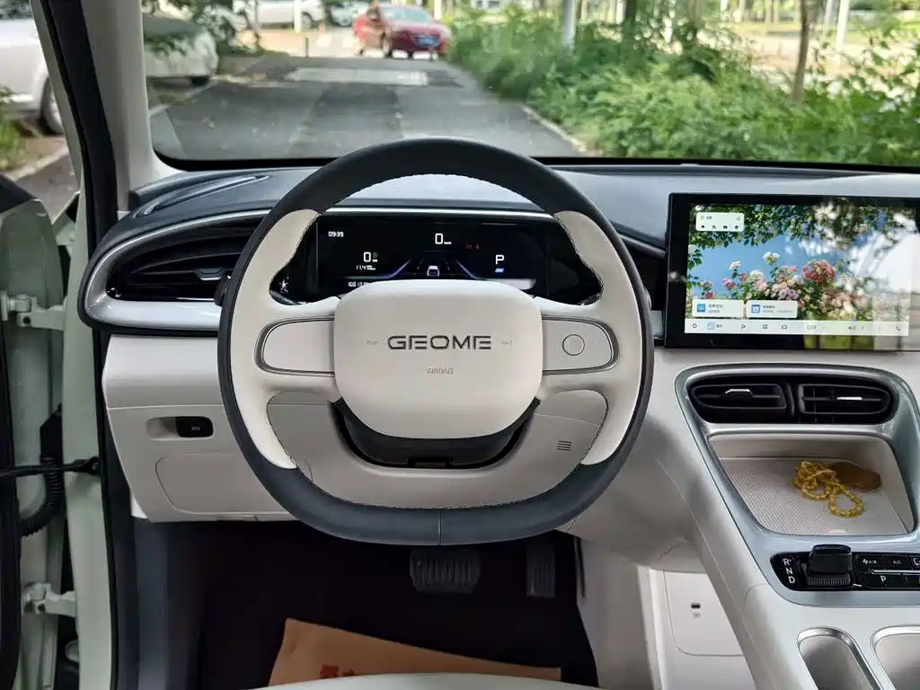 Geely Galaxy Starwish 2025 — фото 14