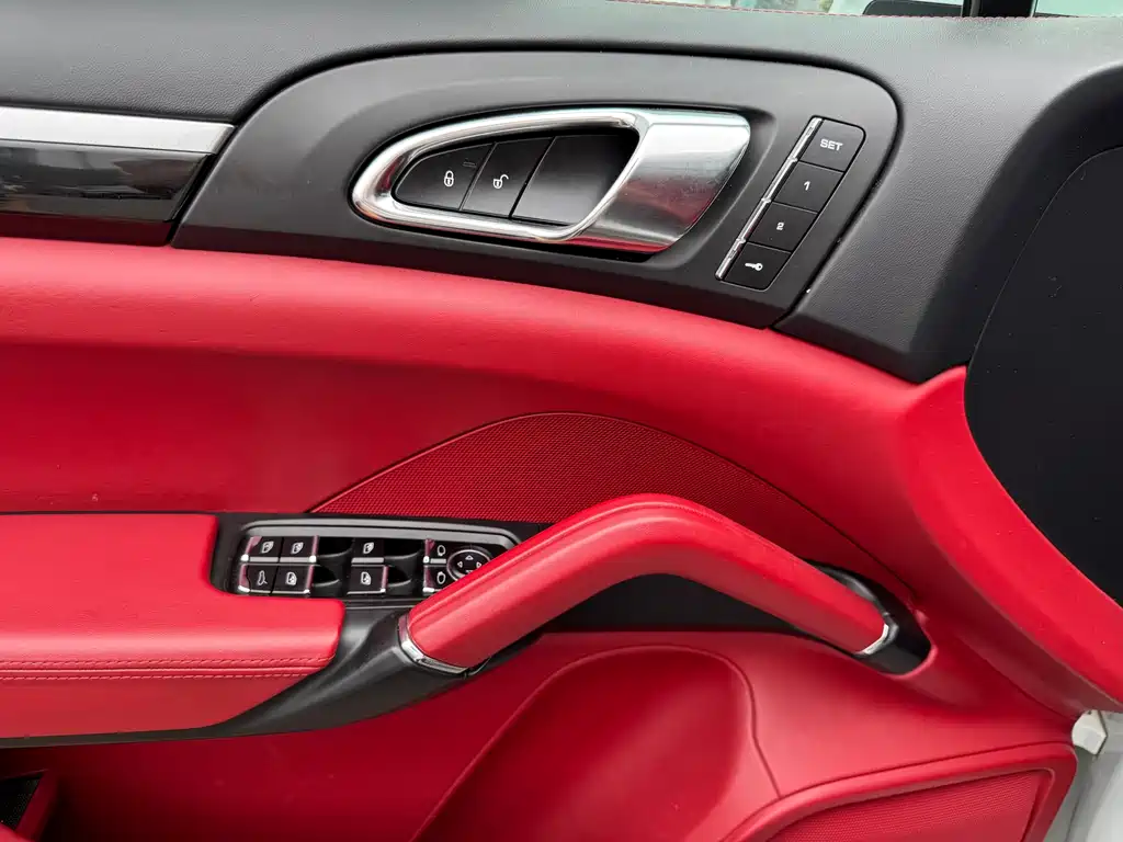 Porsche Cayenne 2015 — фото 10