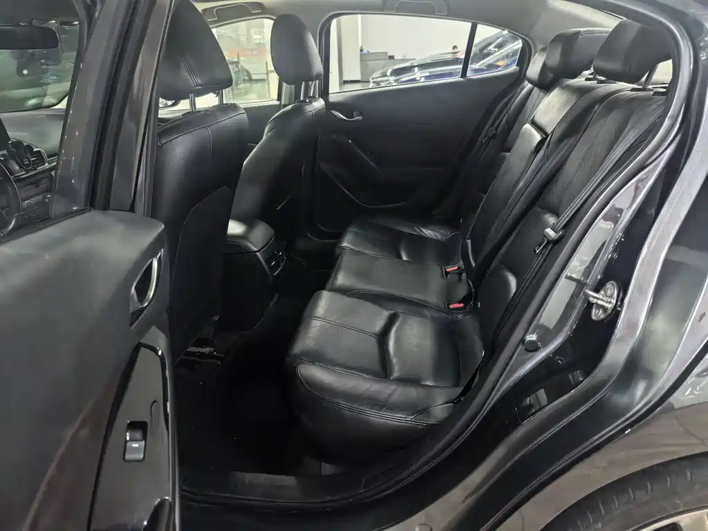 Mazda 3 Angkesela 2018