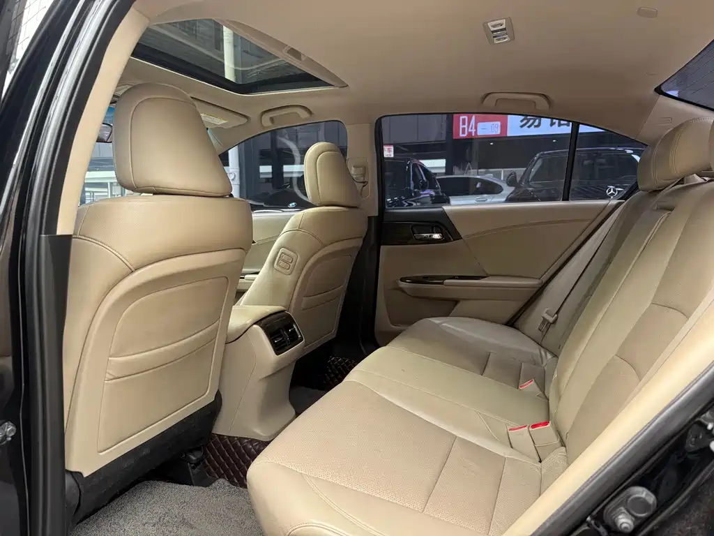 Honda Accord 2014 — фото 12