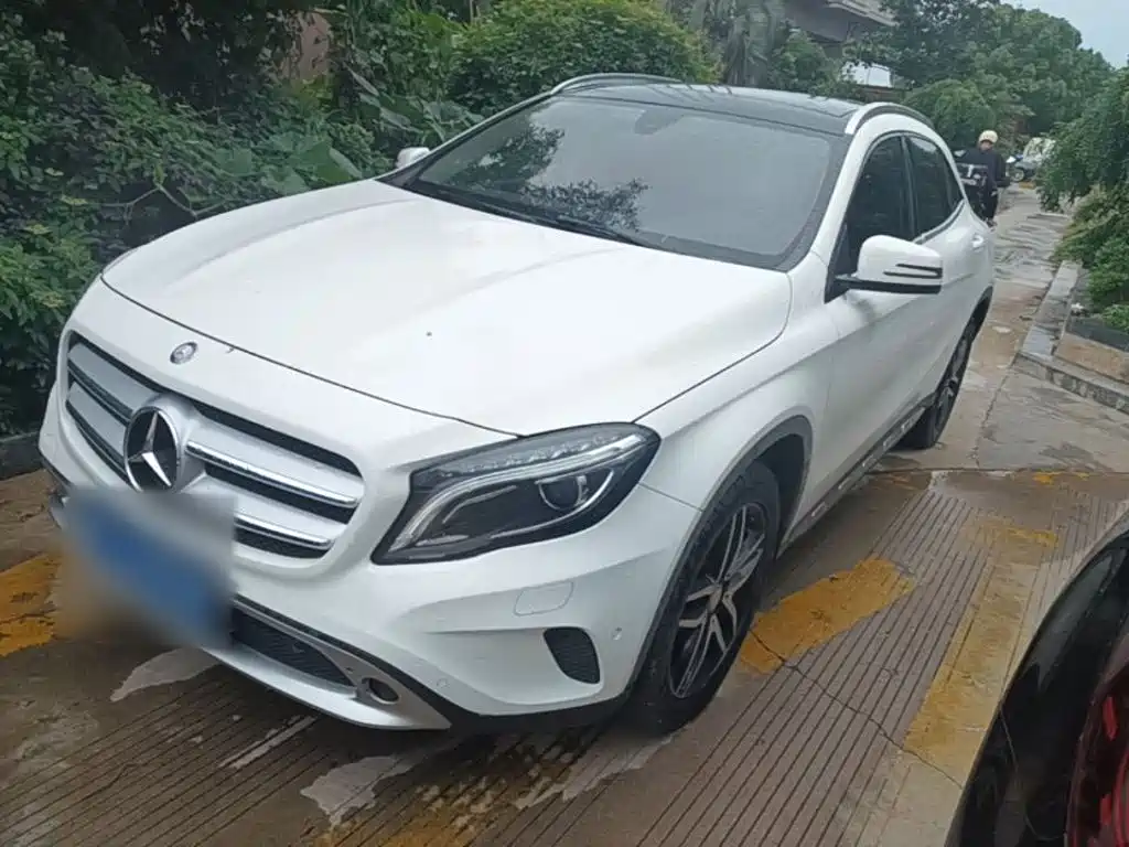 Mercedes-Benz GLA 2016 — фото 1