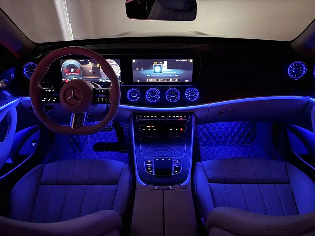 Mercedes-Benz E-Class 2023 — фото 11