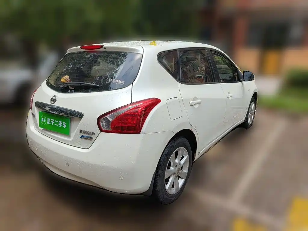 Nissan Tiida 2015 — фото 5